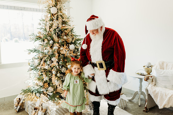 Santa Glass House 2024-Batting-84