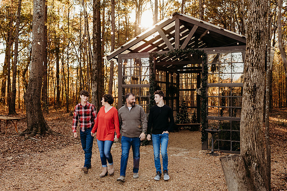 Glass House Family-Thompson-118