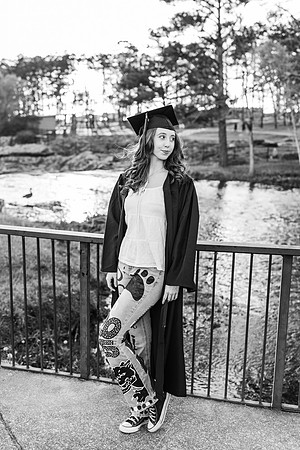 Senior-Bella 2025-1204