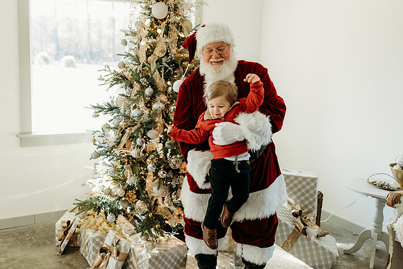Santa Glass House 2024-Trammell-17