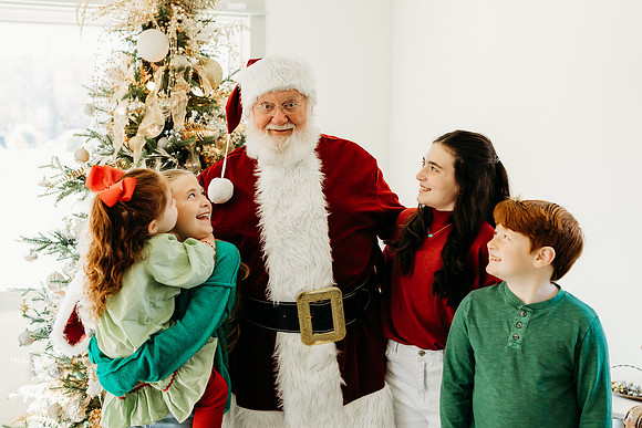 Santa Glass House 2024-Batting-34