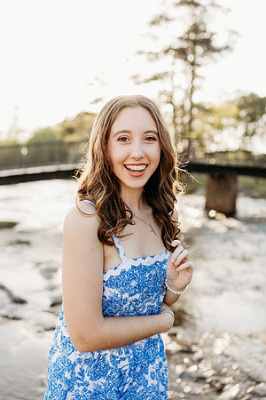Senior-Bella 2025-1109