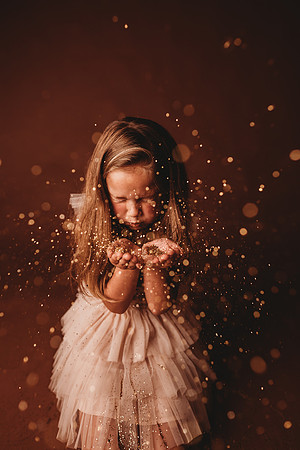 Glitter-Gossett-390