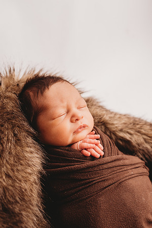 Newborn-Chandler-11