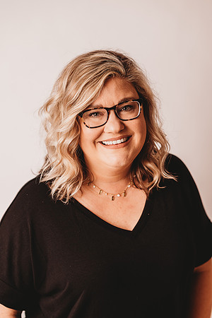 Headshots-Leslie Hopper-85