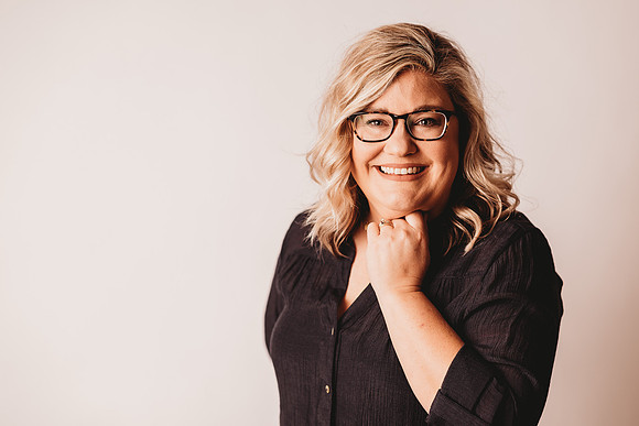 Headshots-Leslie Hopper-10