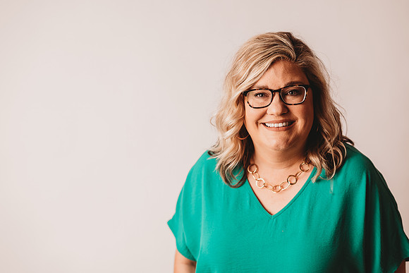 Headshots-Leslie Hopper-14