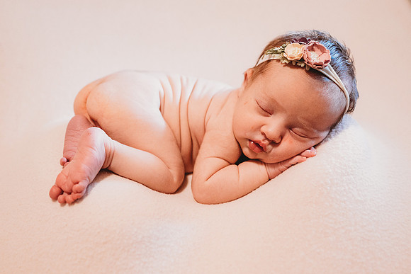 Newborn-Vivian_-137