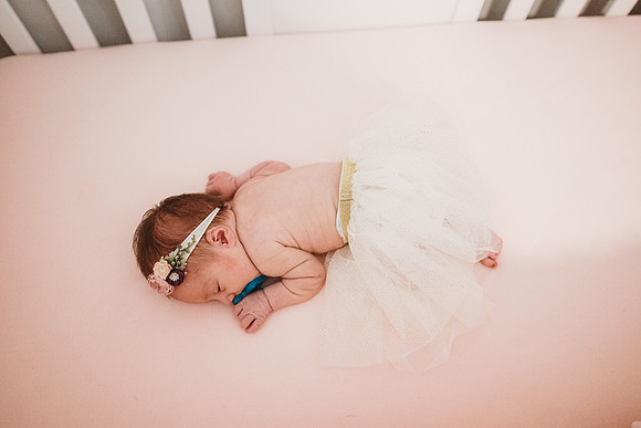 Newborn-Vivian_-313