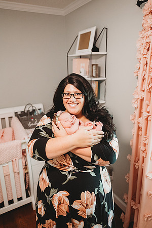 Newborn-Vivian_-301