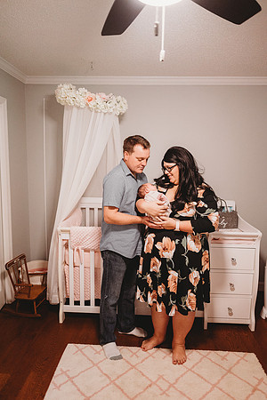 Newborn-Vivian_-30