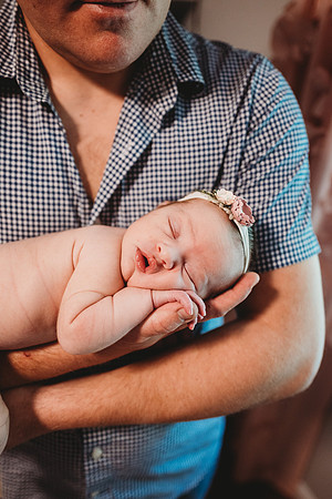 Newborn-Vivian_-265