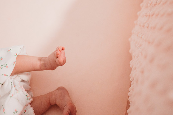 Newborn-Vivian_-124