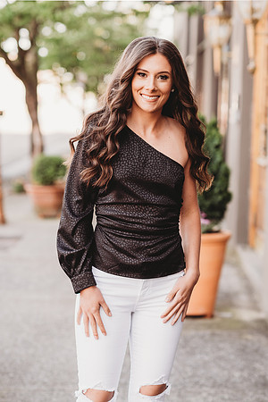 Senior-McKenna Ponder-431