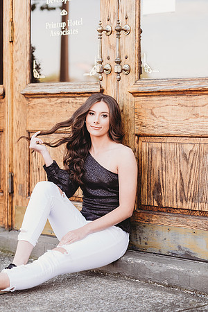 Senior-McKenna Ponder-52