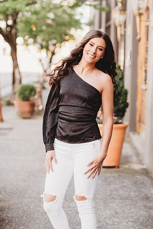 Senior-McKenna Ponder-427