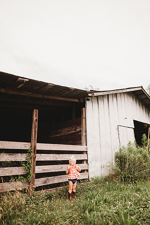 On the Farm-662