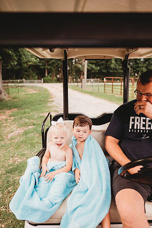 On the Farm-526