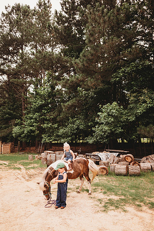 On the Farm-533
