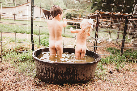 On the Farm-564
