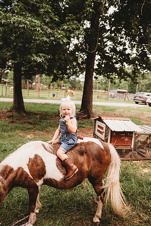 On the Farm-657