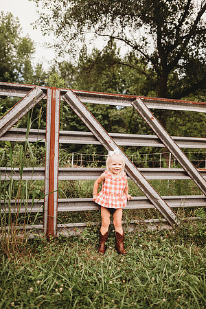 On the Farm-476
