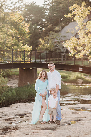 Maternity-Pierce-209