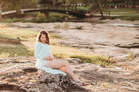 Maternity-Pierce-221