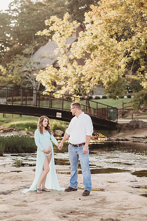 Maternity-Pierce-400