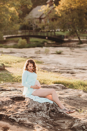 Maternity-Pierce-299