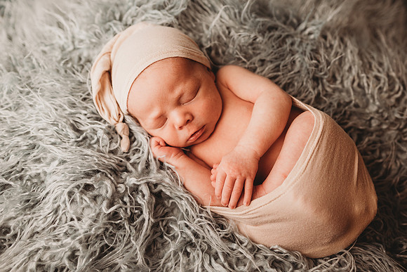 Newborn-Young-235