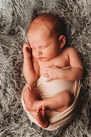Newborn-Taylor-11