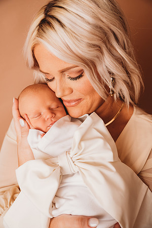Newborn-Weaver-150