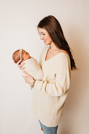 Newborn-Hawk-354