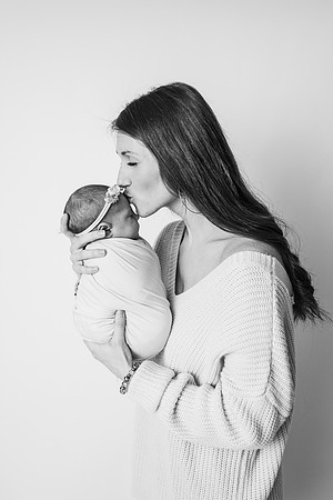 Newborn-Hawk-347