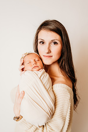 Newborn-Hawk-377