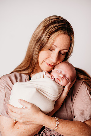 Newborn-Barker-22
