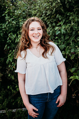 Senior-Garrett-102