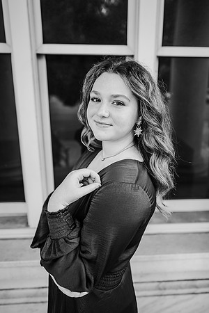 Senior-Garrett-340