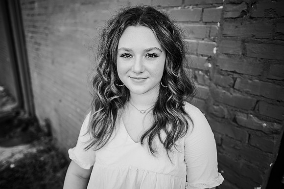Senior-Garrett-472