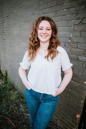 Senior-Garrett-464