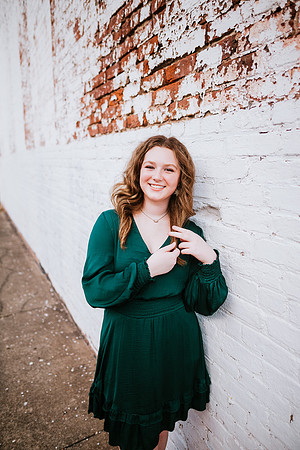 Senior-Garrett-392