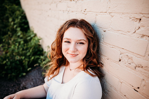 Senior-Garrett-52