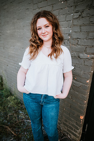 Senior-Garrett-458