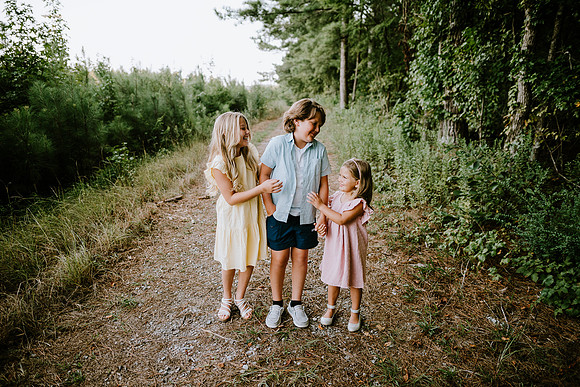 Family-Shirley-80