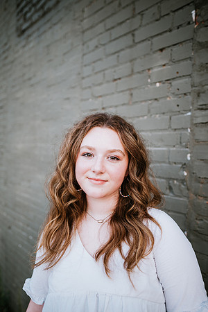 Senior-Garrett-475