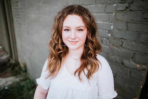 Senior-Garrett-469