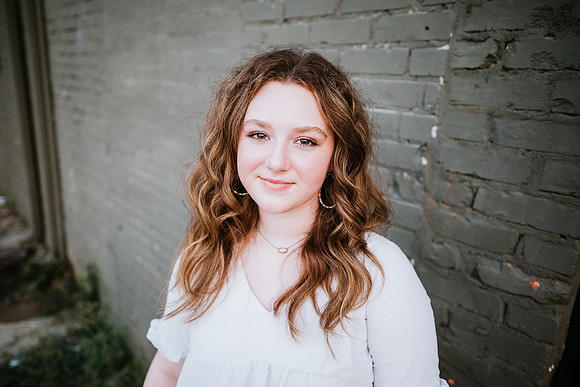 Senior-Garrett-471