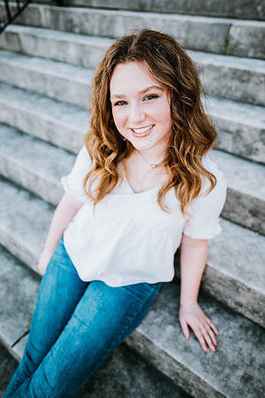 Senior-Garrett-207