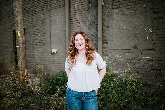 Senior-Garrett-481